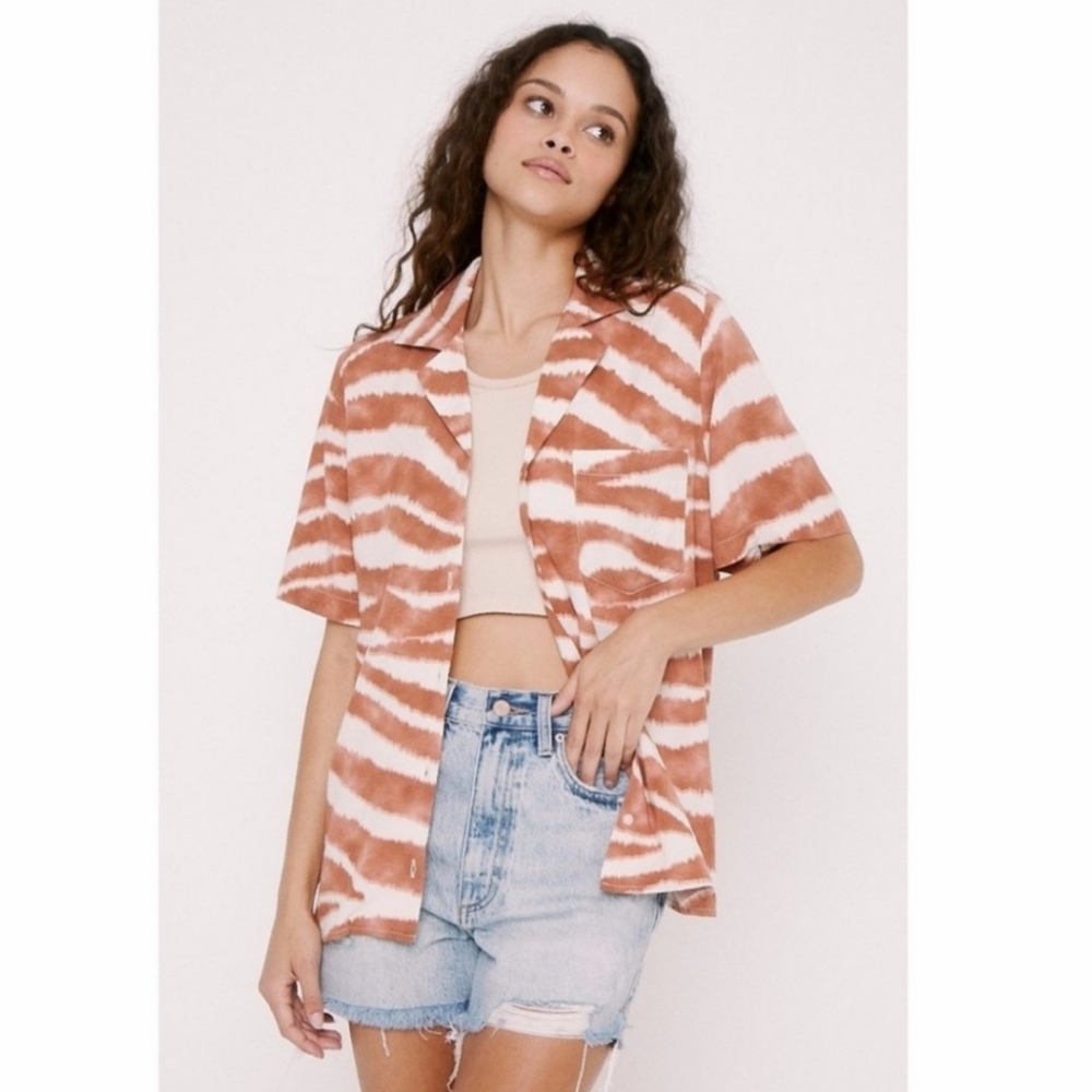 PISTOLA Lucy Safari Dream Contemporary Animal Print Button Down Shirt